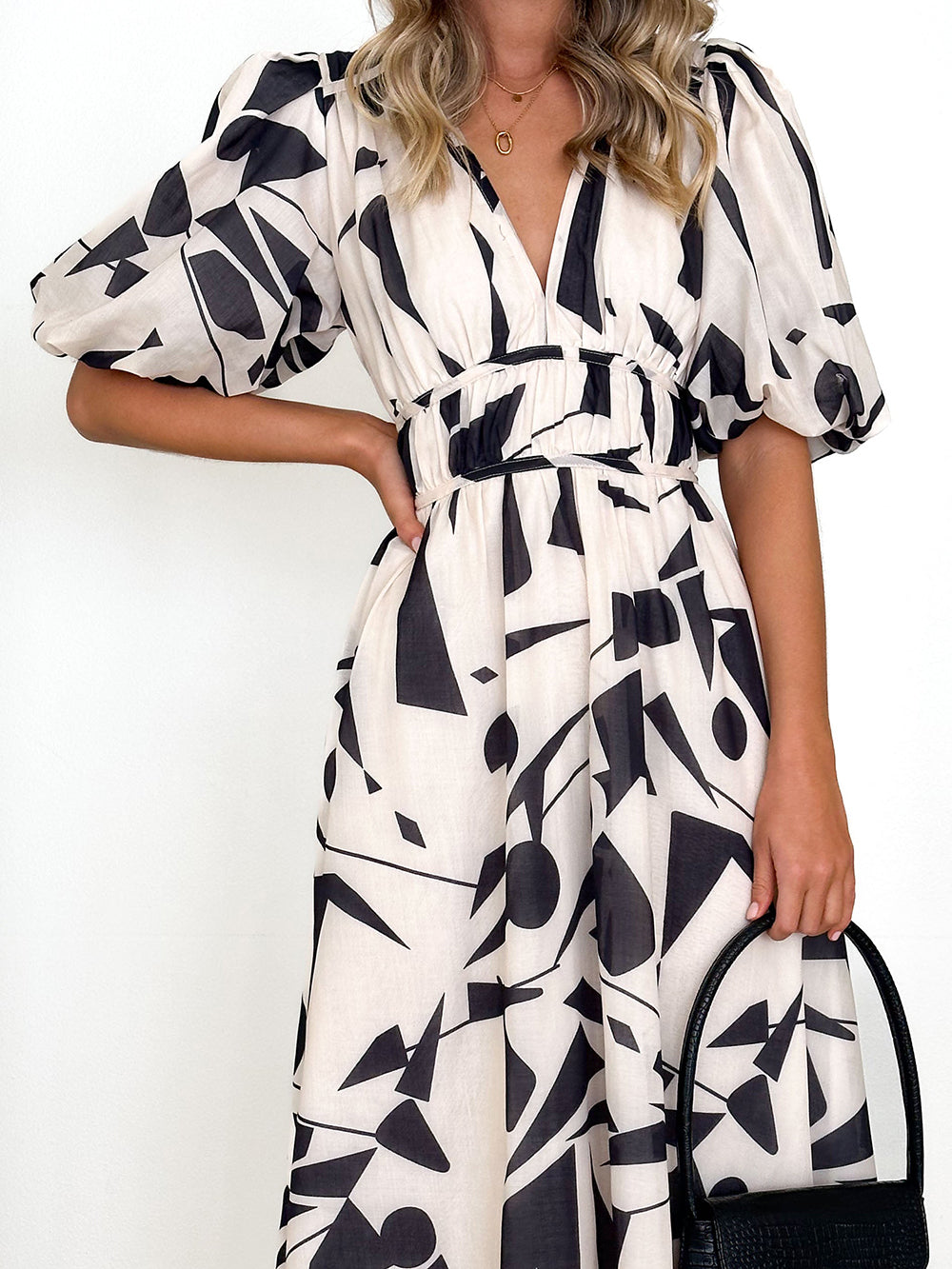 Vestido midi Sakura en beige con estampado geométrico – Elegante sin esfuerzo