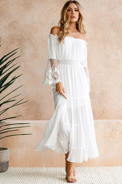 Vestido maxi bordado de hombro descubierto con encaje y mangas acampanadas