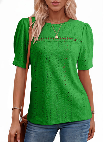 Camiseta de manga corta con cuello redondo y ojales decorativos