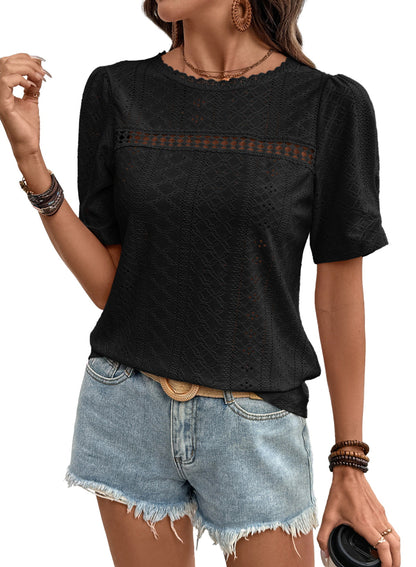 Camiseta de manga corta con cuello redondo y ojales decorativos