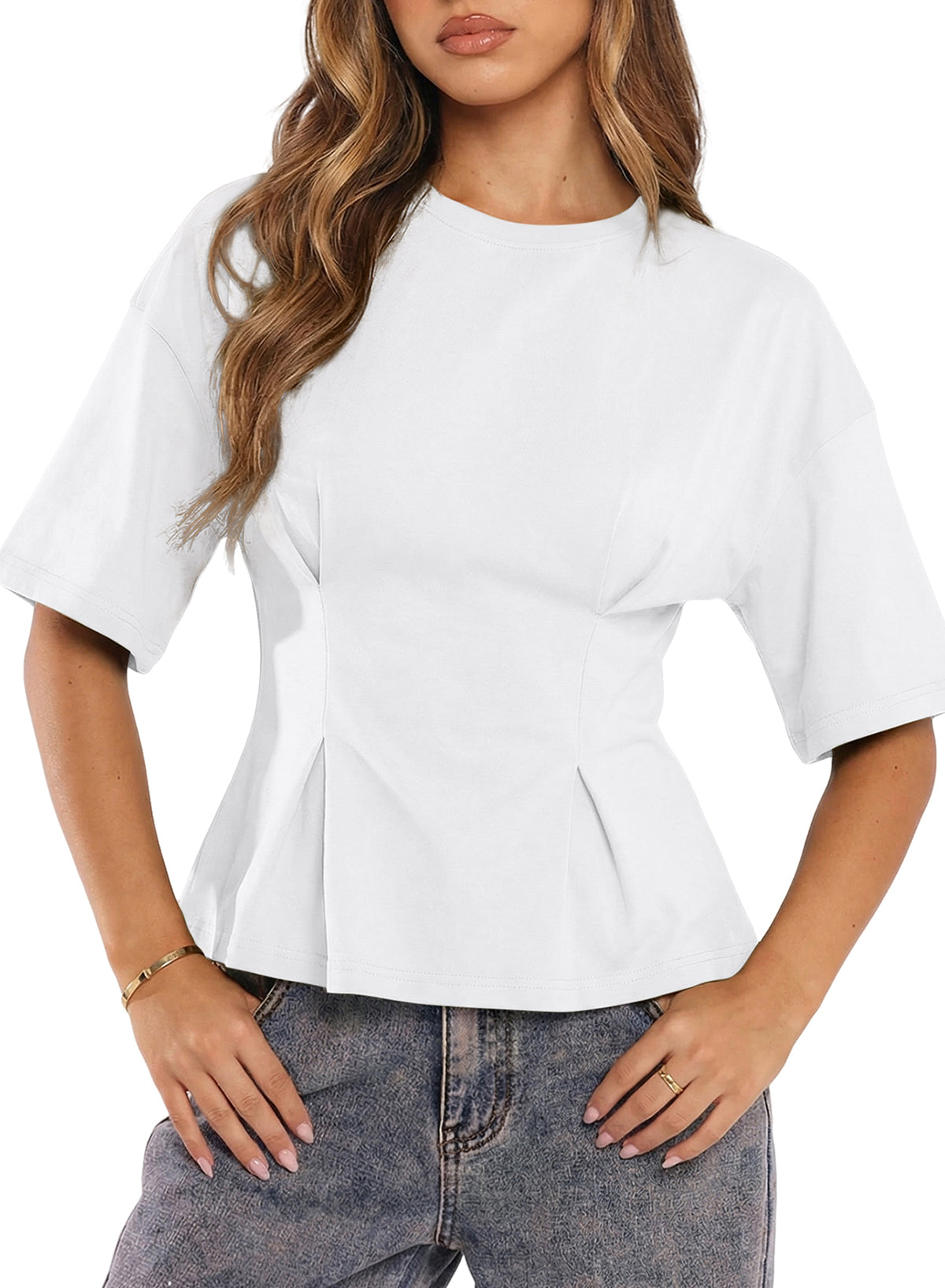 Camiseta tipo peplum con cintura ceñida y mangas 3/4 para uso casual en la oficina