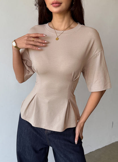 Camiseta tipo peplum con cintura ceñida y mangas 3/4 para uso casual en la oficina