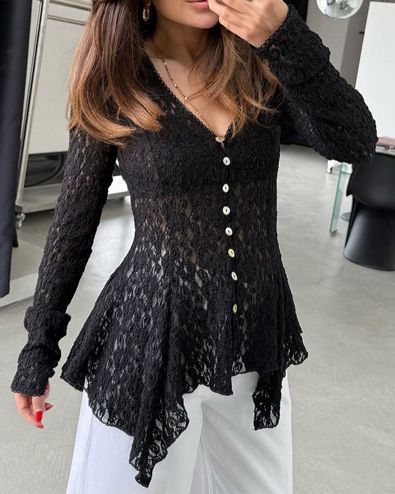 Blusa con escote en V y ribete de encaje, botones frontales, elegante, con dobladillo asimétrico de volantes.