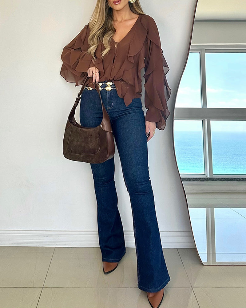 Blusa con escote en V y volantes en los hombros, diseño casual, con botones frontales, manga larga