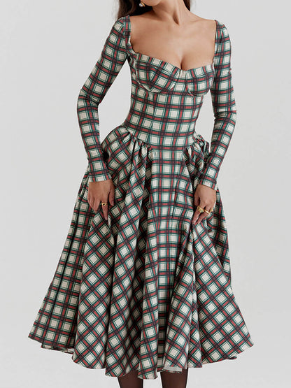 Vestido midi con corsé en tartán carmesí audaz