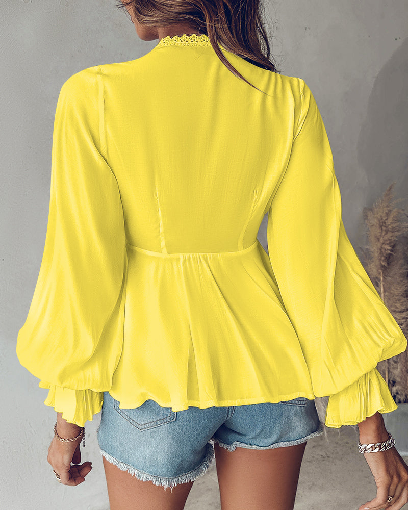 Blusa de manga larga con diseño de mariposa, escote en V profundo, casual, lazo frontal, puños acampanados, ribete de encaje, dobladillo en A