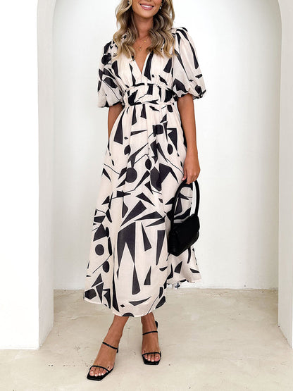 Vestido midi Sakura en beige con estampado geométrico – Elegante sin esfuerzo