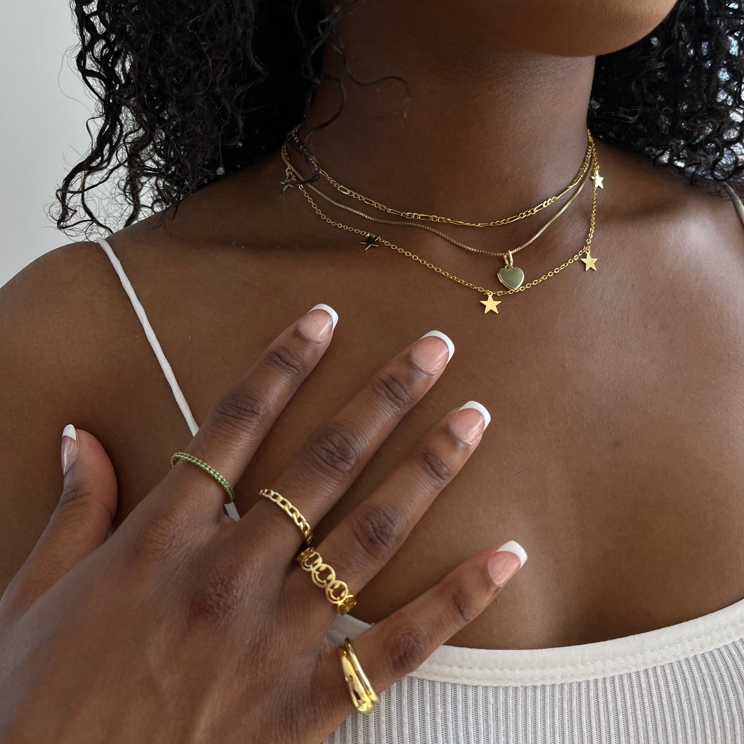 Collar de efectivo - Joyería de declaración audaz, inspirada en el dinero