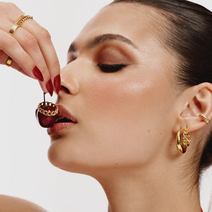 Kendall Hoops: Aros circulares elegantes para uso diario