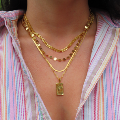 Collar Florencia - Elegancia atemporal en un delicado colgante