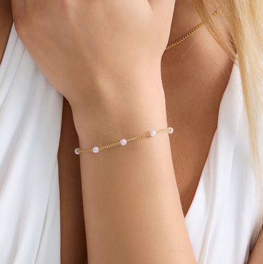 Pulsera con dijes de corazón para chica enamorada