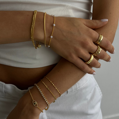 Pulsera de tenis de lujo para mujer adinerada