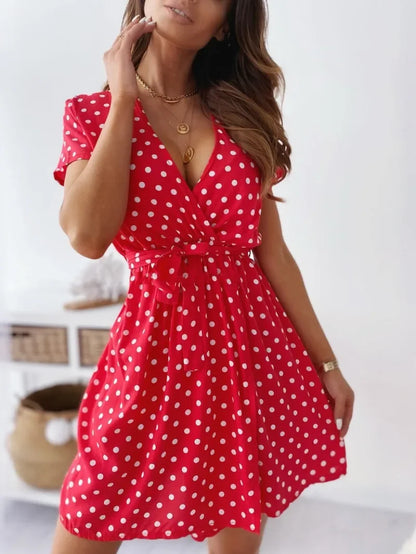 Vestido de lunares con escote V