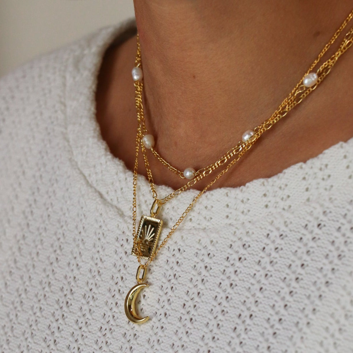 Collar radiante del sol