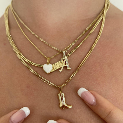 Collar llamativo de Western Wednesday