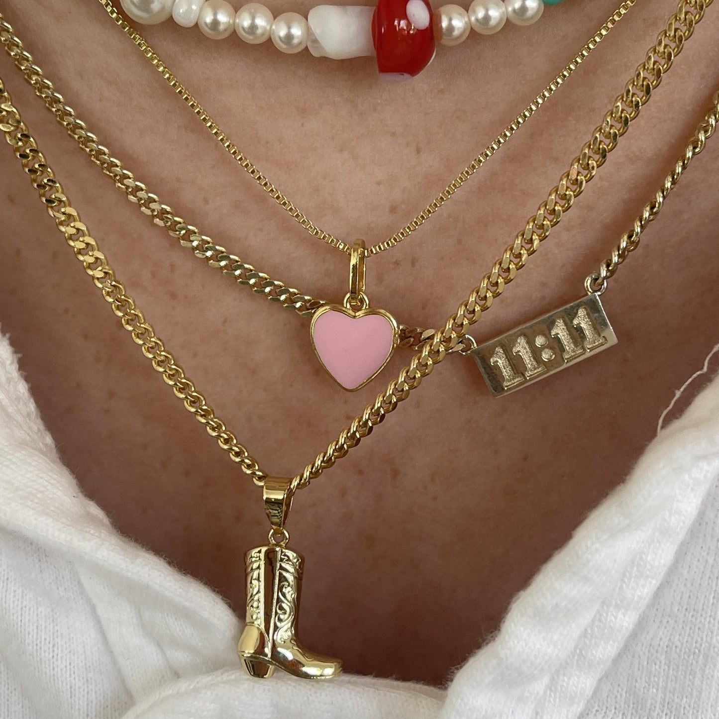 Collar llamativo de Western Wednesday
