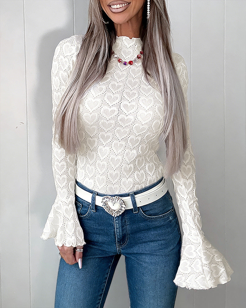 CHICME Blusa para mujer de punto jacquard con diseño de corazón, cuello alto, manga larga con puño acampanado, ajuste entallado, con ribete de volantes y detalles calados