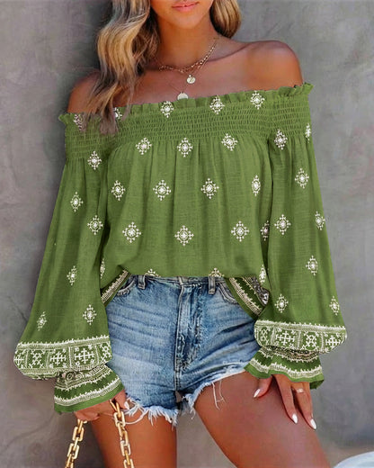 Blusa vintage con estampado tribal, fruncida, hombro descubierto, puños acampanados, casual bohemio con volantes