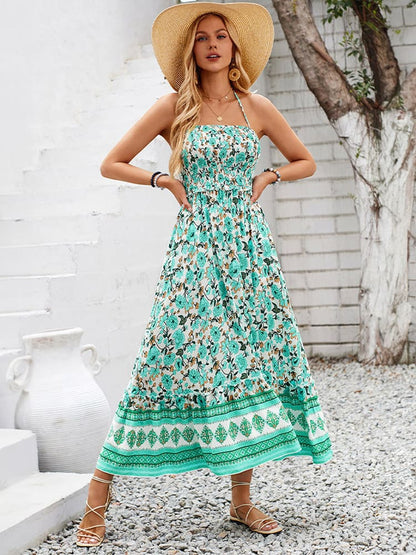 Vestido maxi de estampado floral con escote halter y corpiño fruncido