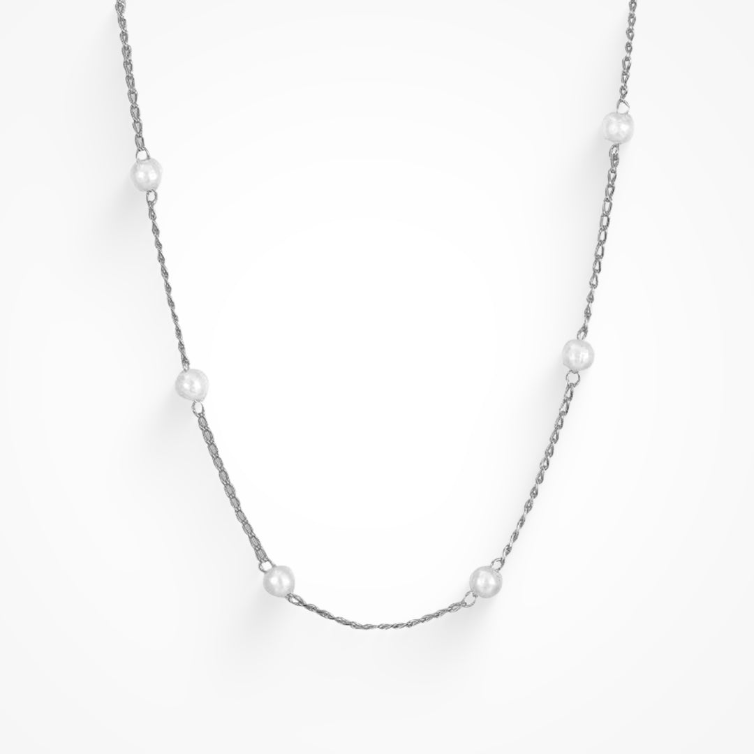 Collar con colgante de chica enamorada - Joyería delicada y romántica