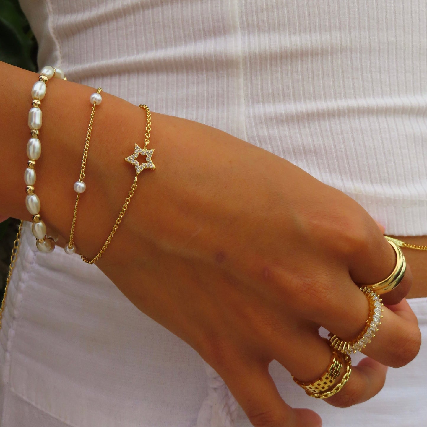 Pulsera con dijes de corazón para chica enamorada