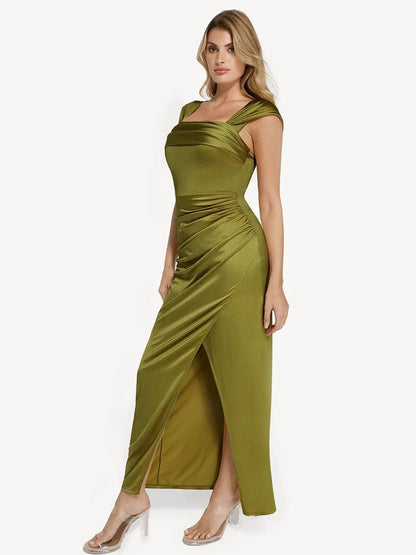 Vestido maxi moldeador de hombros descubiertos, brillante y con frunces