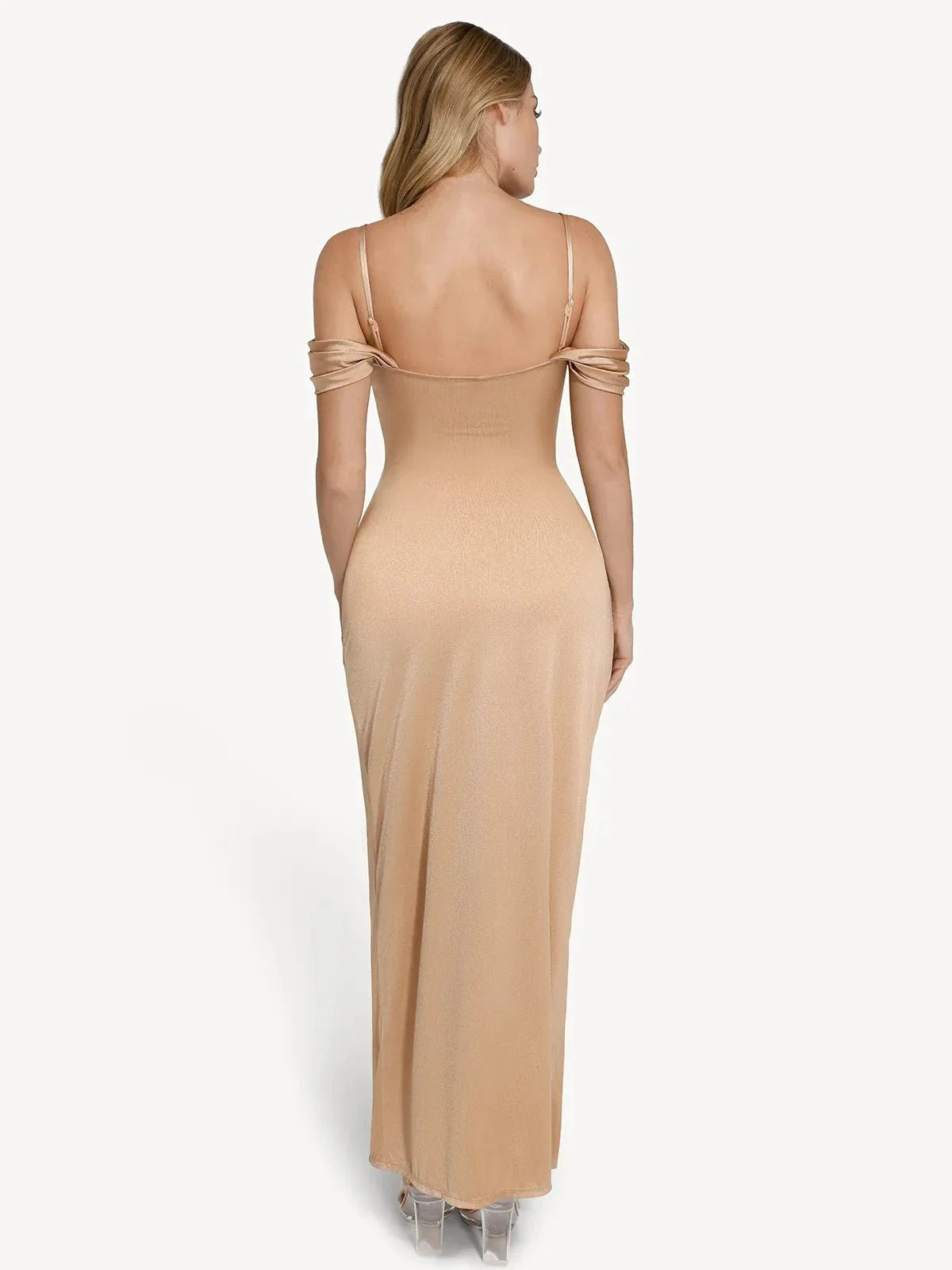 Vestido maxi moldeador de hombros descubiertos, brillante y con frunces