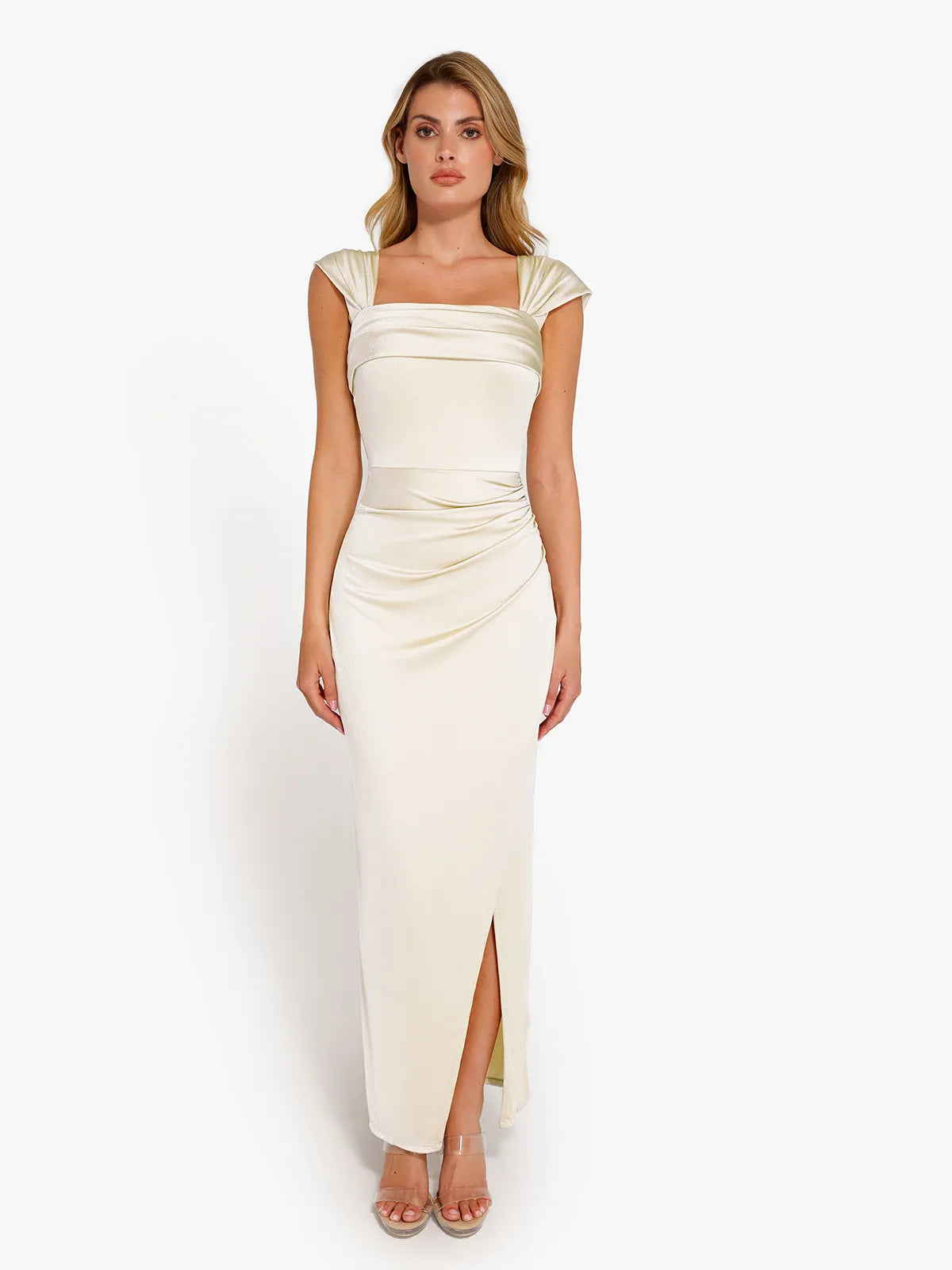 Vestido maxi moldeador de hombros descubiertos, brillante y con frunces