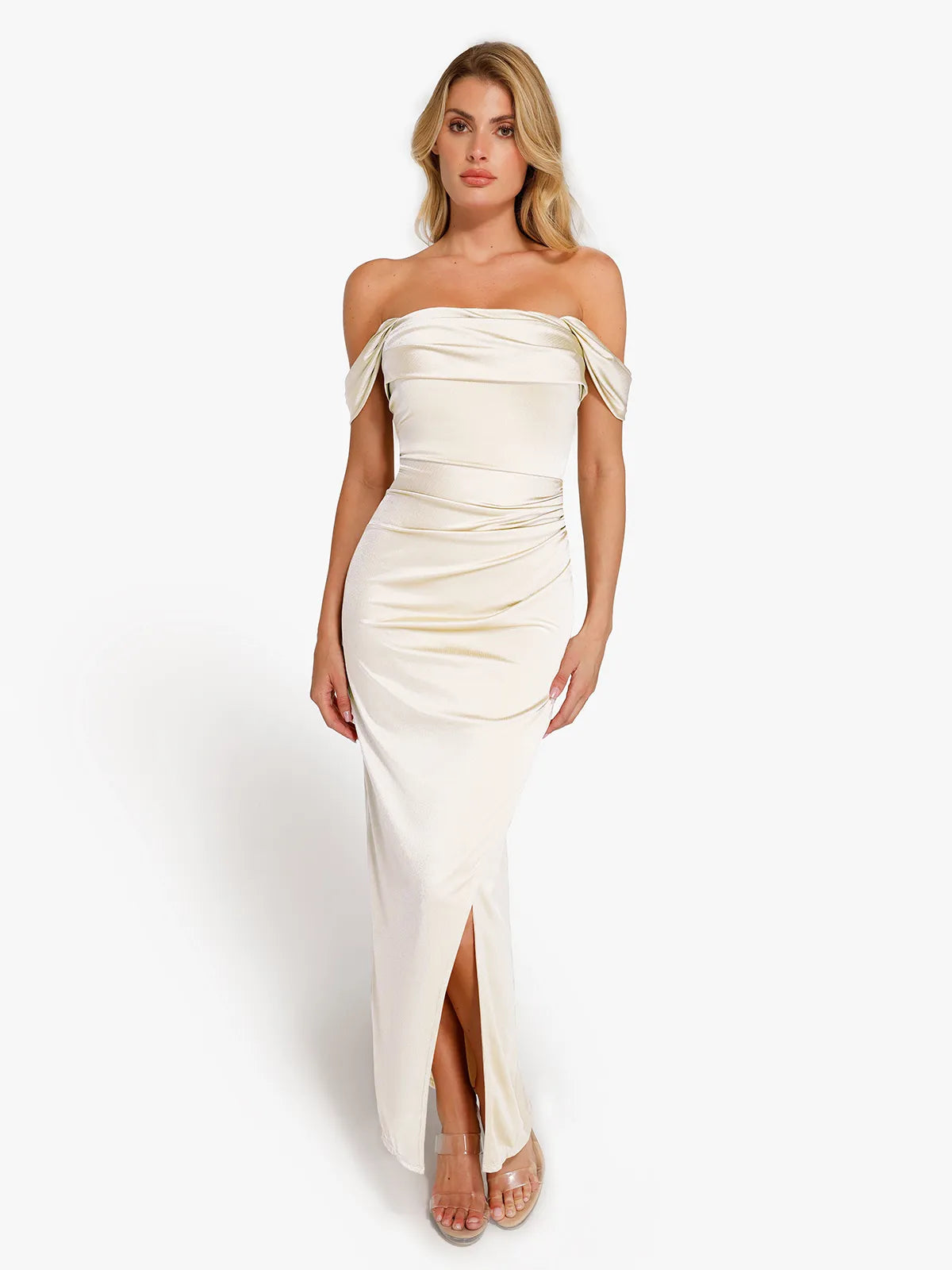 Vestido maxi moldeador de hombros descubiertos, brillante y con frunces