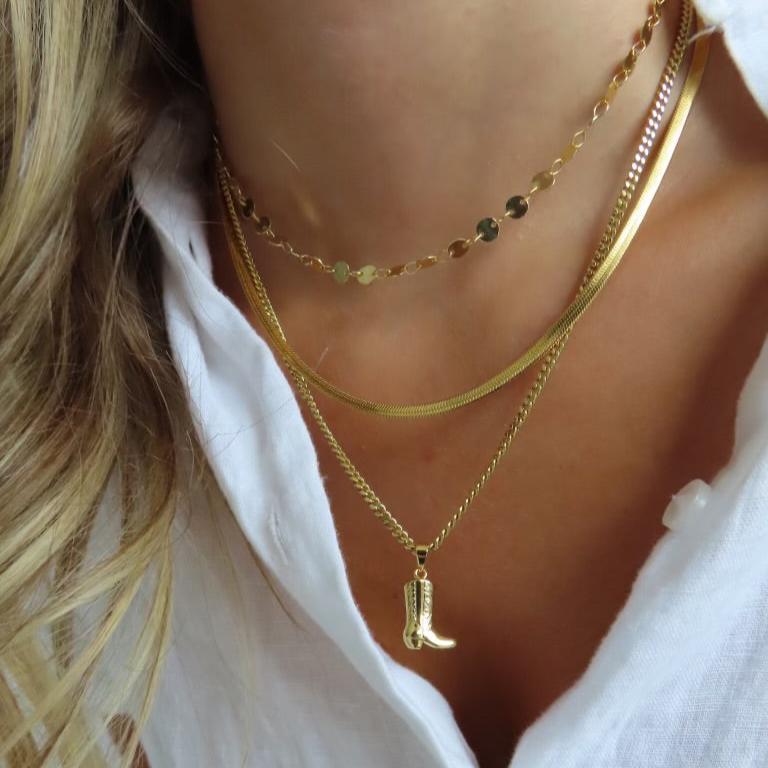 Collar llamativo de Western Wednesday